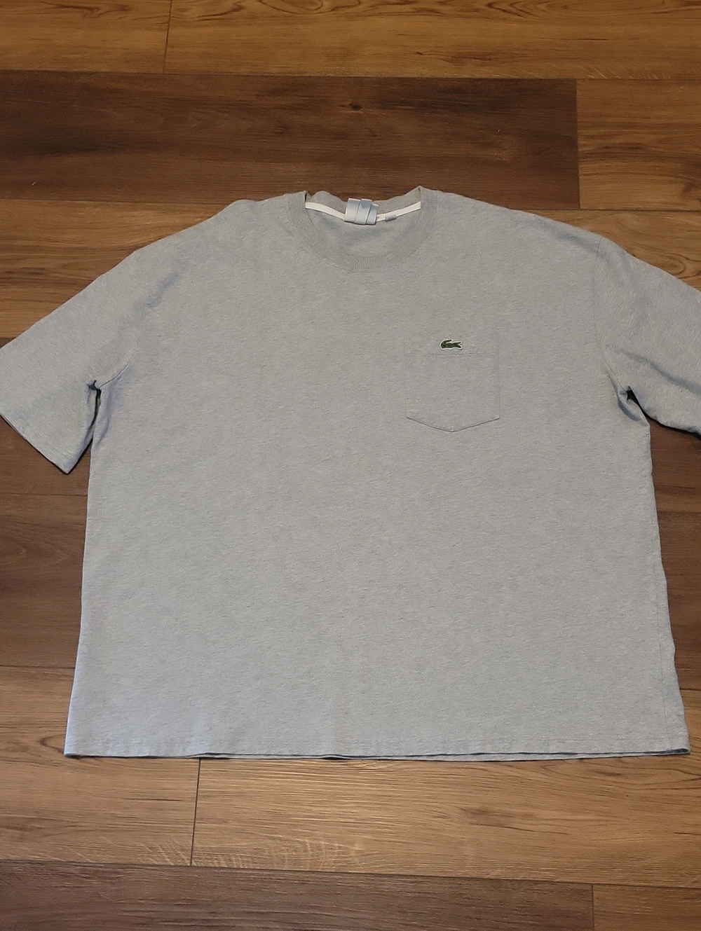 Lacoste LIVE! Light Gray Short-Sleeve Pocket Tee with Green Croc Logo